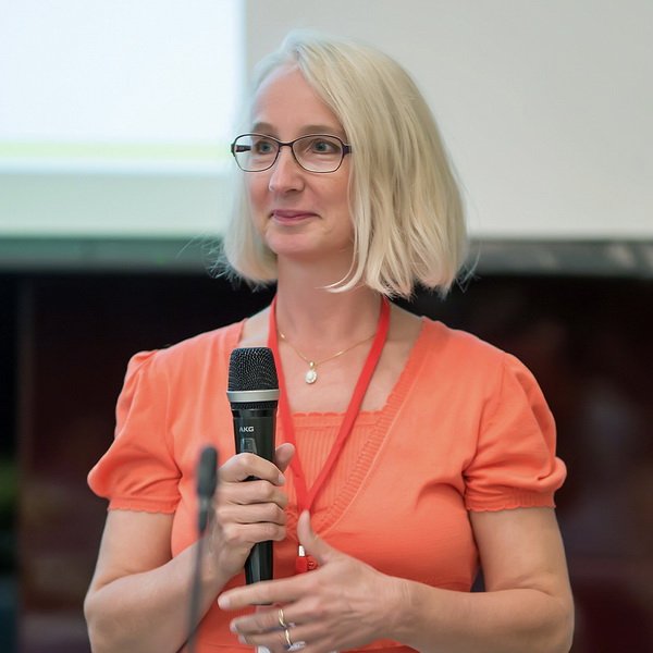 Фото Доктор Ребекка Зирбел